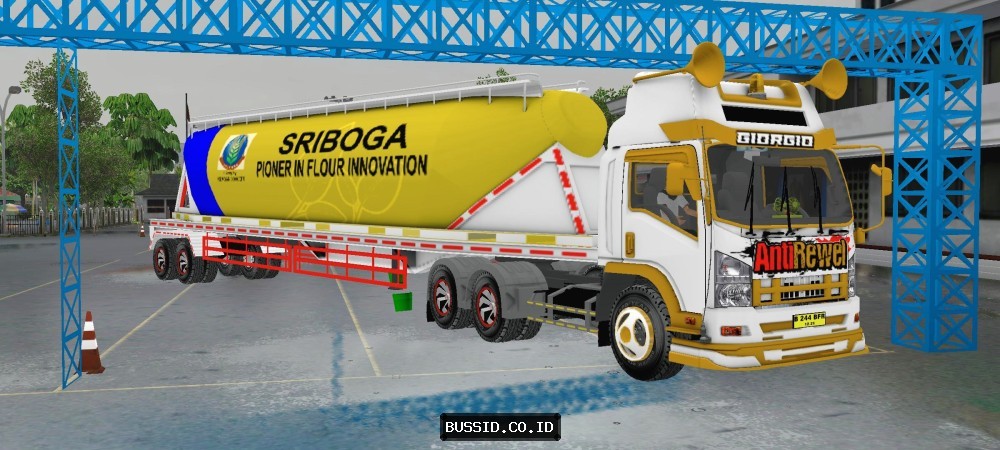 Isuzu Giga Trailer Tangki