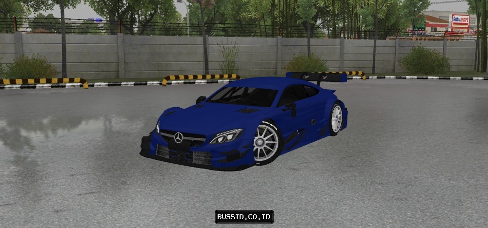 Mercedes Benz C63 AMG