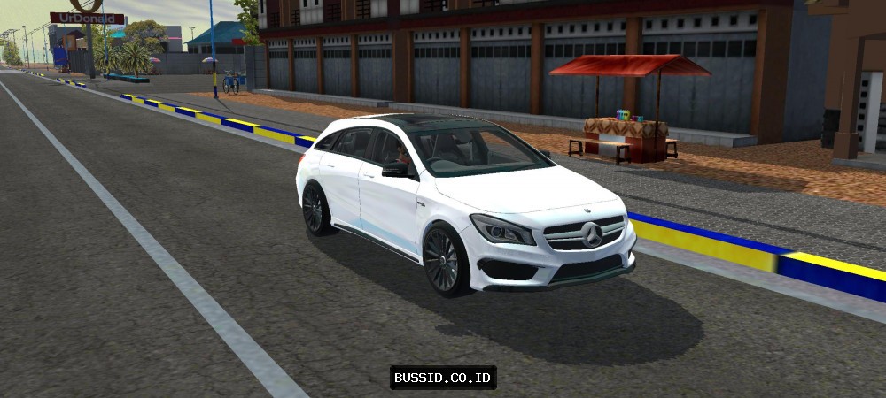 Mercedes Benz CLA 45 AMG